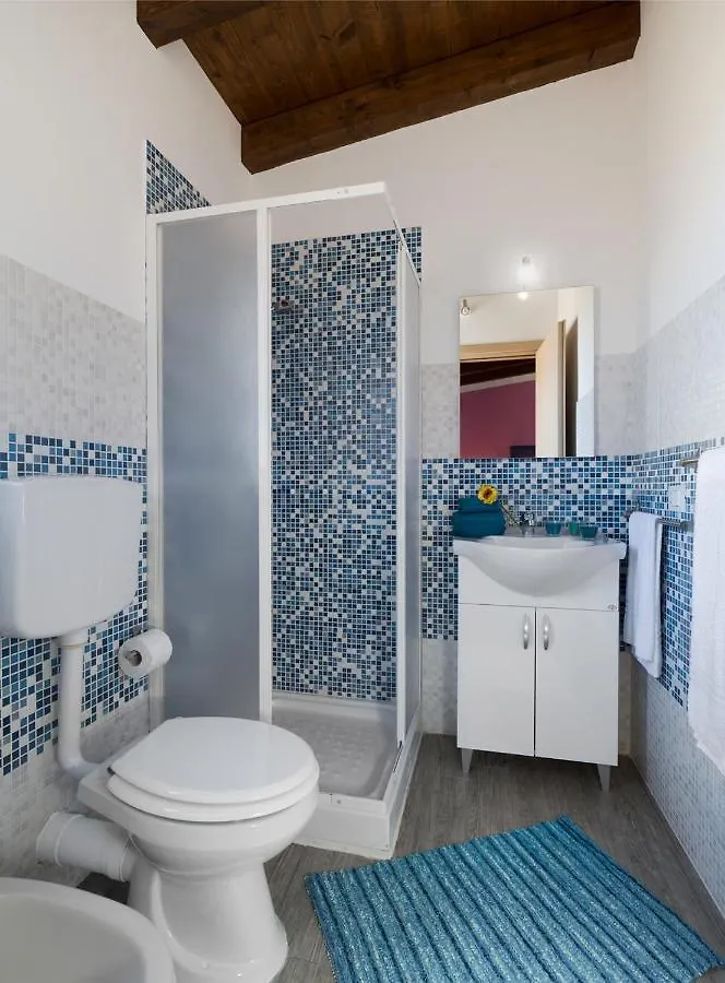 Arricàmpati Family Apartment&Rooms Carini Italia