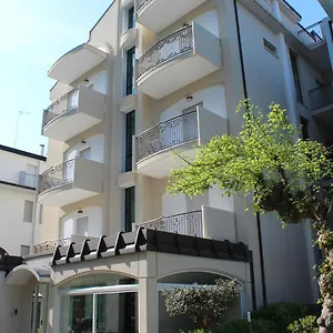 https://hotel-ivana-misano-adriatico.emilia-romagnahotels.net